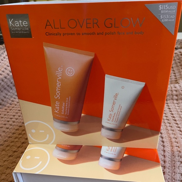 Kate Somerville Exfoliating Kit BNIB! 5oz Body Scrub & 2oz ExfoliKate 4 Face.